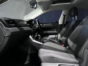 Volkswagen Polo hatch 1.0TSI Life auto - Image 21
