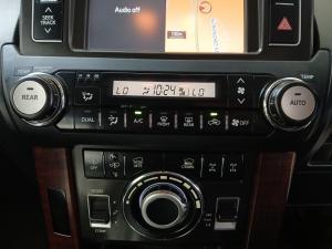 Toyota Land Cruiser Prado 4.0 VX - Image 14