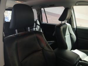Toyota Land Cruiser Prado 4.0 VX - Image 15