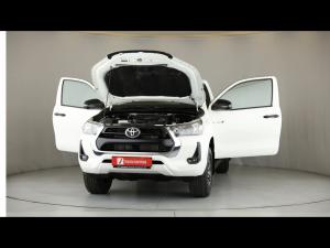 Toyota Hilux 2.4GD-6 single cab 4x4 Raider manual - Image 28