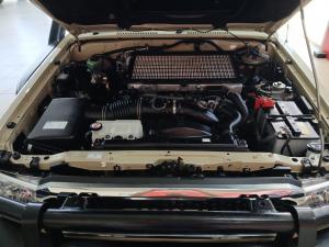 Toyota Land Cruiser 79 4.5D-4D V8 double cab LX - Image 15