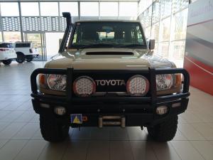 Toyota Land Cruiser 79 4.5D-4D V8 double cab LX - Image 4