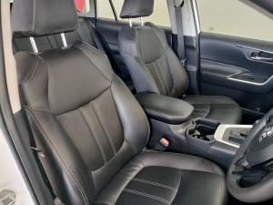 Toyota RAV4 2.0 GX auto - Image 20
