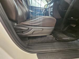 Toyota Fortuner 2.4GD-6 manual - Image 20