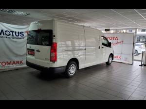 Toyota Quantum 2.8 LWB panel van - Image 2