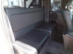 Toyota Hilux 2.8GD-6 Xtra cab Legend 50 auto - Image 17