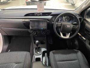 Toyota Hilux 2.4 GD-6 Raider 4X4 automaticD/C - Image 6