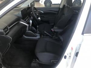 Toyota Urban Cruiser 1.5 XR - Image 7