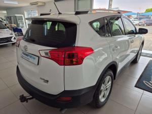 Toyota RAV4 2.2D-4D GX - Image 10
