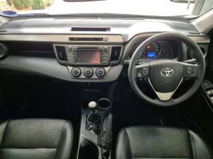 Toyota RAV4 2.2D-4D GX - Image 11