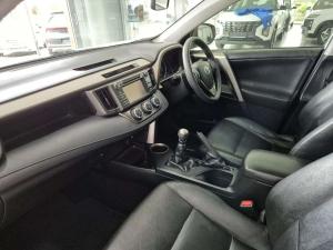 Toyota RAV4 2.2D-4D GX - Image 15