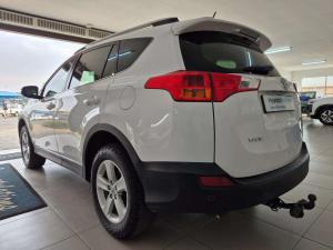 Toyota RAV4 2.2D-4D GX - Image 5