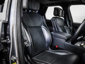 Land Rover Discovery D300 S - Image 12