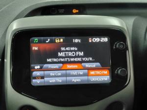 Toyota Aygo 1.0 X-Play - Image 8