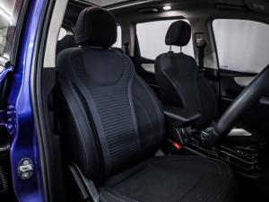 Mahindra XUV700 2.0T AX5 - Image 15
