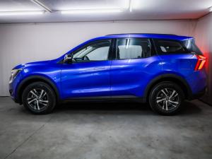 Mahindra XUV700 2.0T AX5 - Image 2