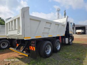 Hino Hino 700 SSC 2845AIR T/T Chassis Cab - Image 8