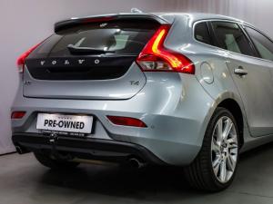 Volvo V40 T4 Excel auto - Image 15