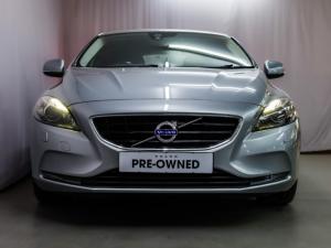 Volvo V40 T4 Excel auto - Image 4