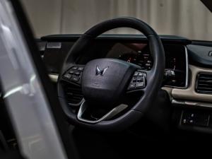 Mahindra XUV700 2.0T AX5 - Image 14