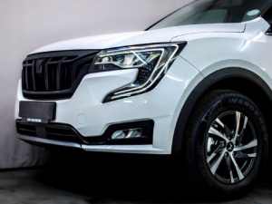Mahindra XUV700 2.0T AX5 - Image 18