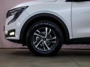 Mahindra XUV700 2.0T AX5 - Image 19