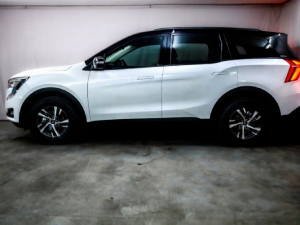 Mahindra XUV700 2.0T AX5 - Image 2