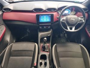 Nissan Magnite 1.0 Turbo Acenta Red Edition manual - Image 6