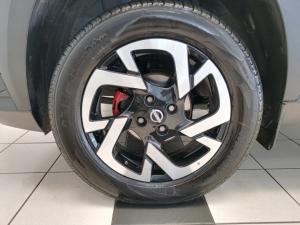 Nissan Magnite 1.0 Turbo Acenta Red Edition manual - Image 8