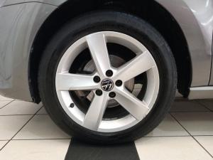 Volkswagen Polo Vivo hatch 1.6 Highline - Image 8