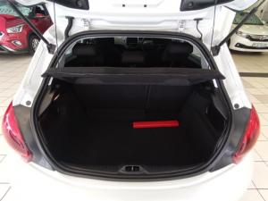 Peugeot 208 1.2 Active - Image 14