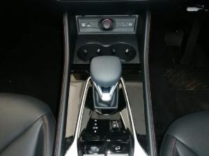 MG HS 2.0T Luxury - Image 14