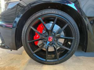 Honda Civic Type R - Image 10