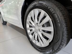 Toyota Starlet 1.4 Xi - Image 13