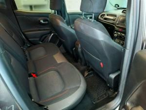 Jeep Renegade 2.4L 4x4 Trailhawk - Image 8
