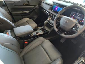 Mahindra XUV700 2.0T AX7L - Image 5