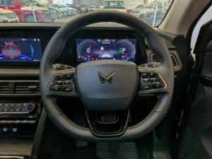 Mahindra XUV700 2.0T AX7L - Image 9