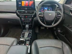 Mahindra XUV 3XO 1.2T AX7L - Image 6