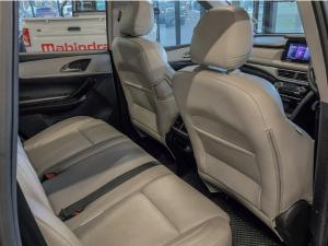 Mahindra XUV700 2.0T AX7 - Image 9