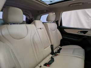 Mahindra XUV700 2.0T AX7 - Image 9