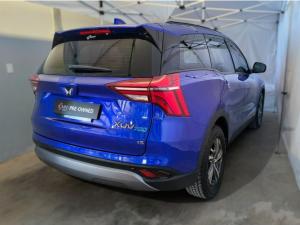 Mahindra XUV700 2.0T AX5 - Image 4