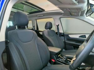 Mahindra XUV700 2.0T AX5 - Image 7