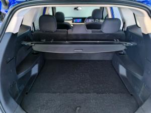 Mahindra XUV700 2.0T AX5 - Image 8