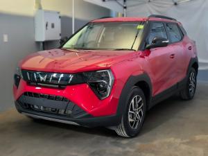 Mahindra XUV 3XO 1.2T AX5 manual - Image 2