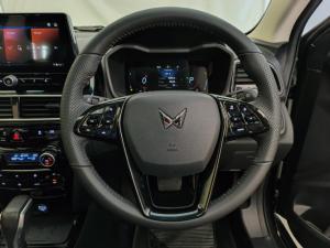 Mahindra XUV 3XO 1.2T AX5 auto - Image 9