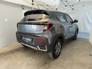 Mahindra XUV 3XO 1.2T MX3 manual - Image 2