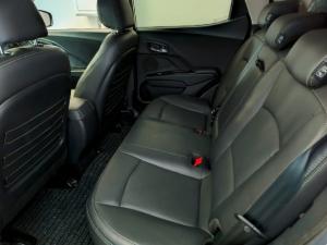 Mahindra XUV300 1.2T W8 - Image 9