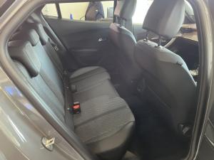 Peugeot 2008 1.2T Allure - Image 5