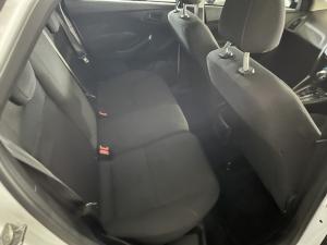 Ford Focus hatch 1.0T Ambiente auto - Image 5