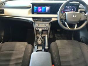 Mahindra XUV700 2.0T AX5 - Image 3